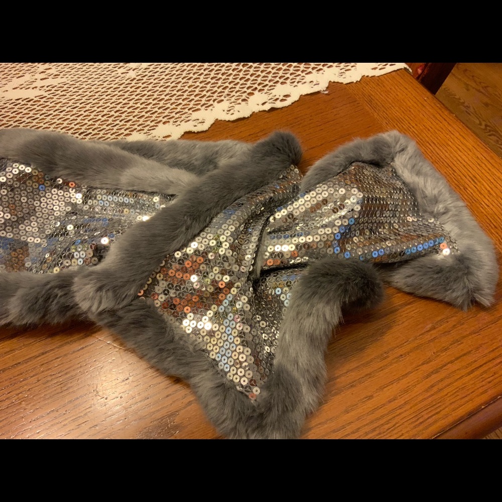Warm fancy neck wrap